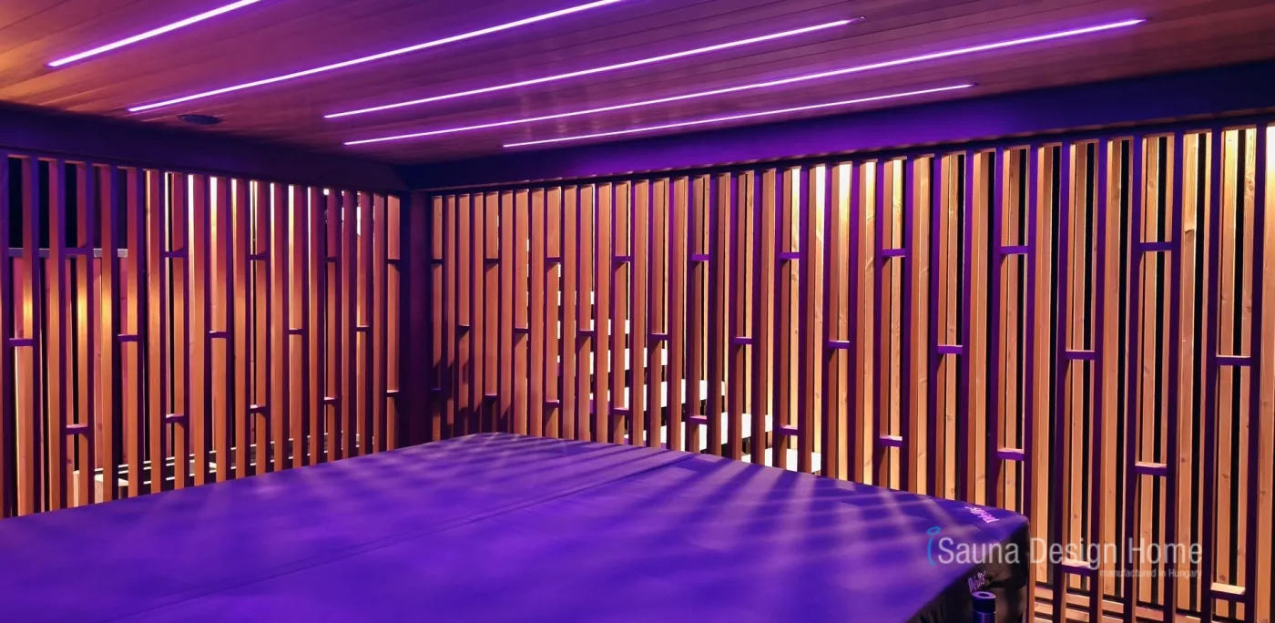 Jacuzzi fa lamellás wellness térben