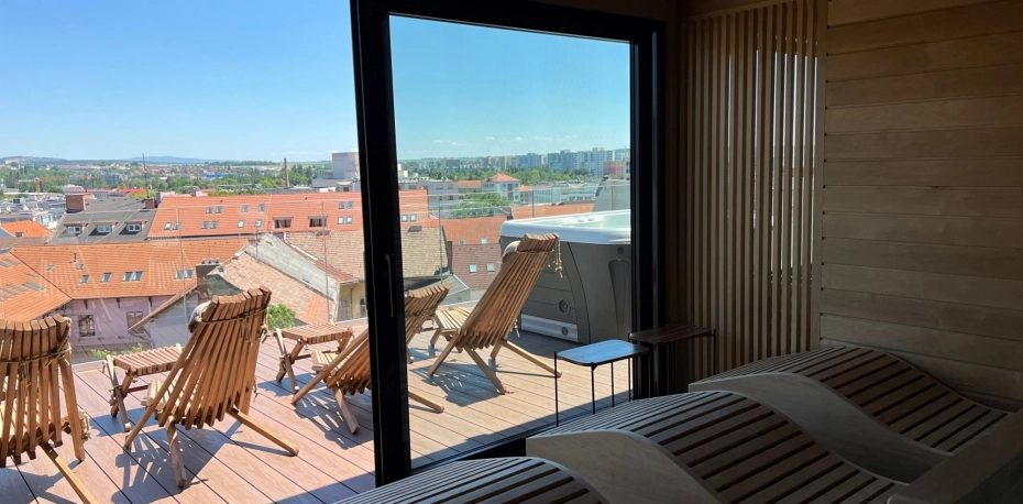 Exkluzív panoráma terasz wellness szaunaház
