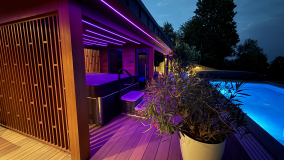 Jacuzzi a szauna mellett